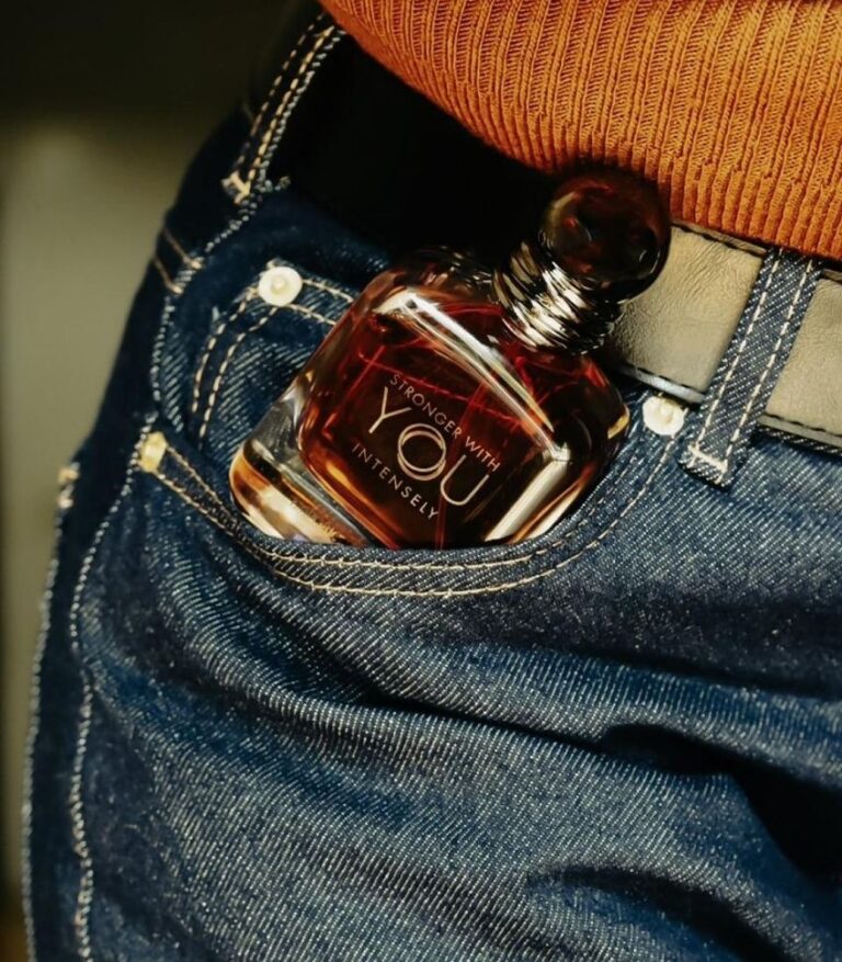 Armani Stronger With You Intensely أوتليت | عطر أرماني الأصلي بسعر مخفّض