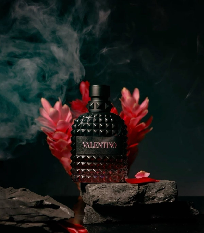valentino-uomo-born-in-roma-intense-men-outlet عطر فالنتينو أومو بورن إن روما إنتنس | أوتليت | ثبات 24 ساعة للرجال